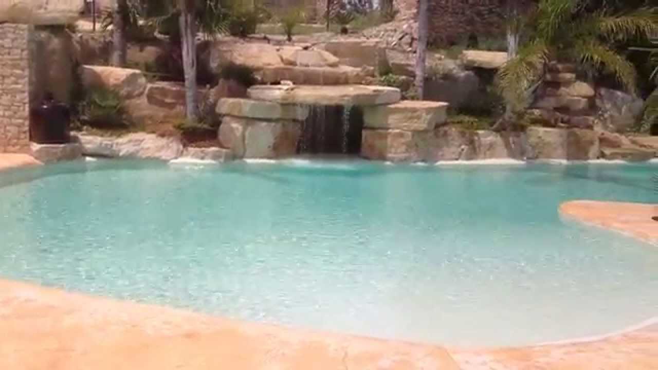 PISCINAS DE LUJO CON PLAYA Y CASCADAS EN TARRAGONA