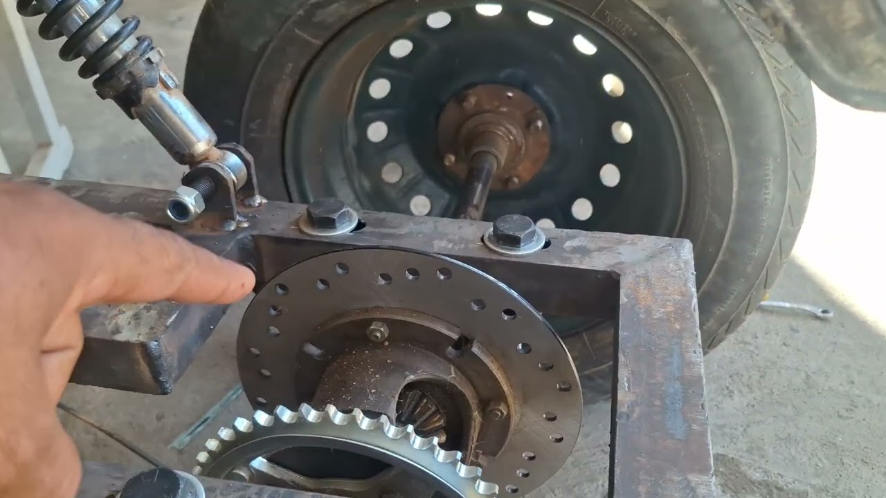 Como fazer um triciclo de uma moto 