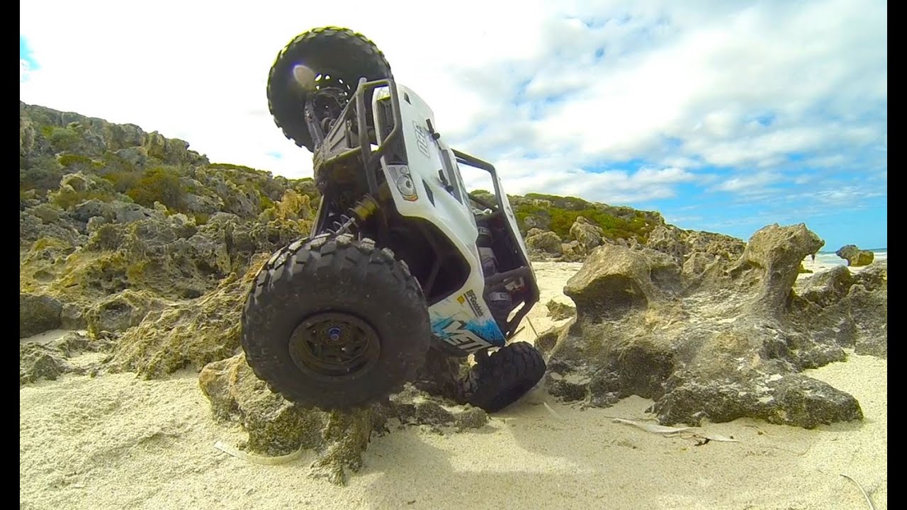 Axial Yeti 1/10 Rock Racer Crawling at Deadmans Cliffs with Upgraded Parts