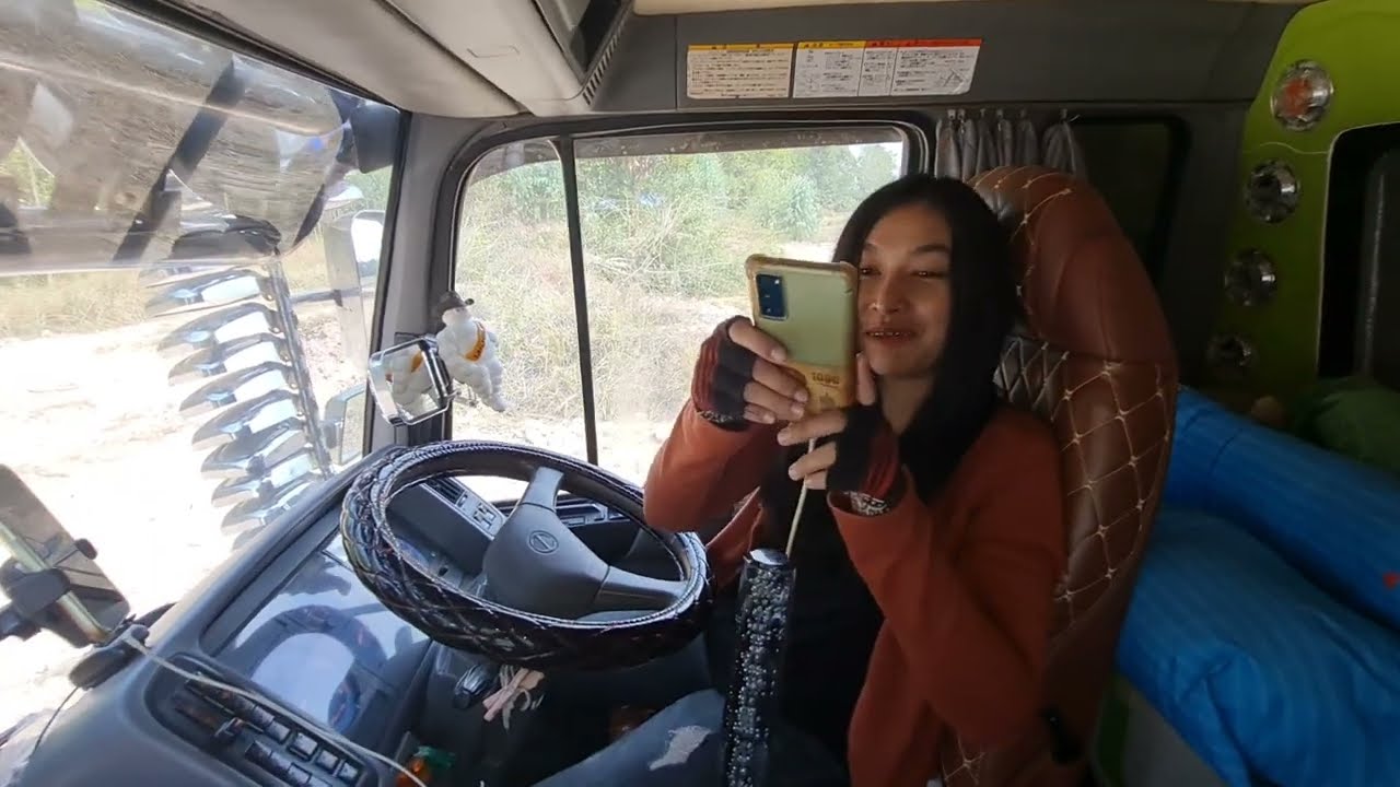 วาเลนไทน์ปีนี้มุกน้อยดั้มซิ่งจะได้อะไร... Dump Truck