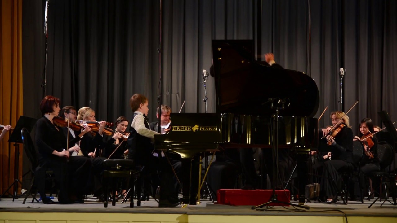 Ryan Bradshaw -  Prague Philharmonic conductor Leos Svarovsky