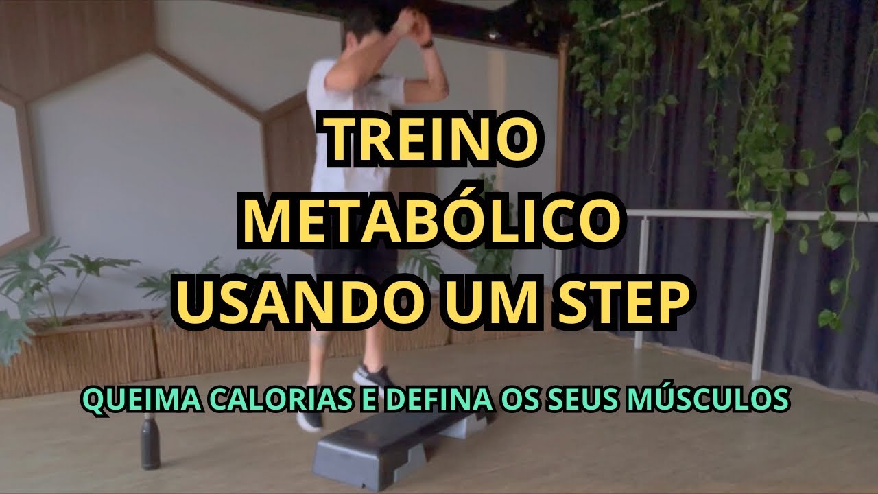 Queime calorias e defina os músculos com esse treino metabólico usando um step!