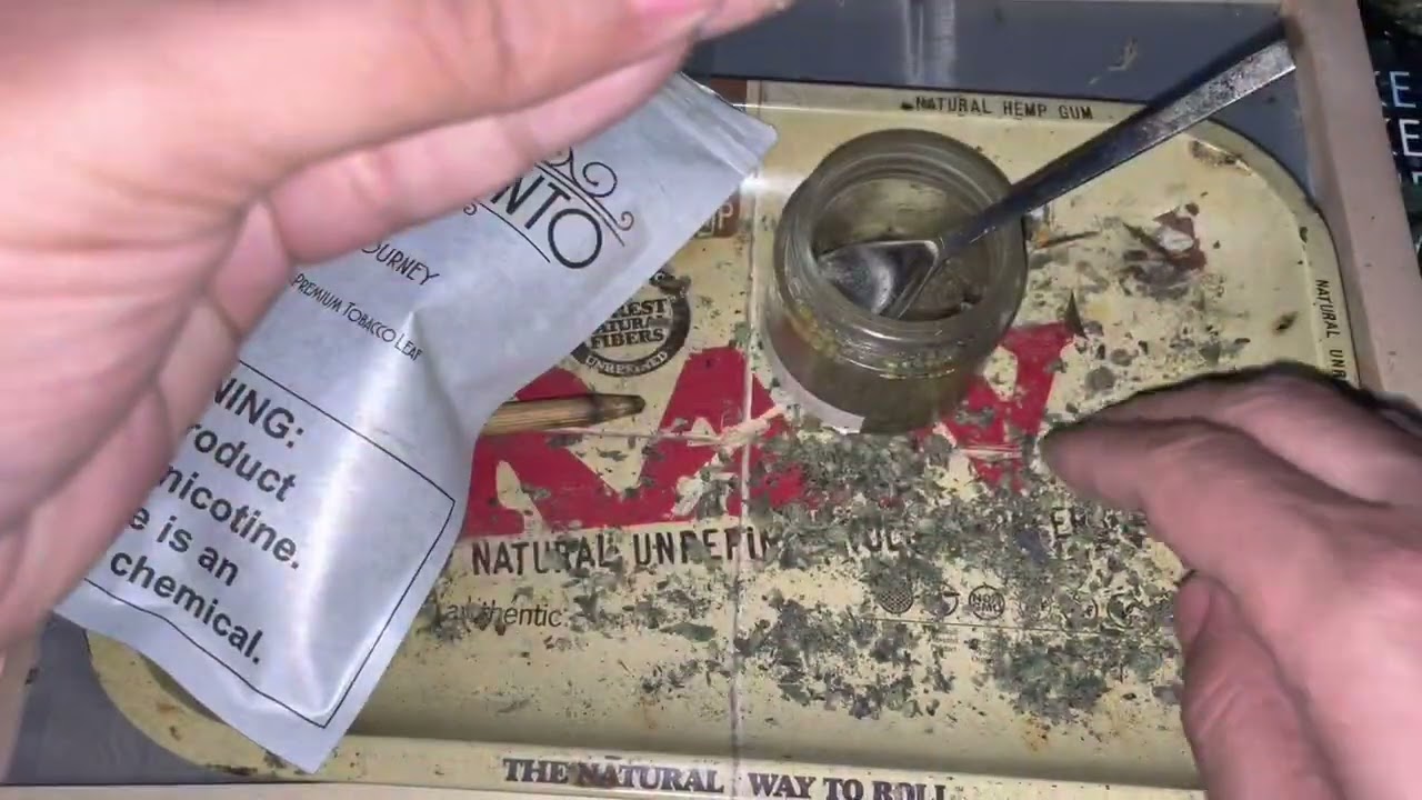 Tutorial : How to roll a blunt using fronto leaf, (technique applies to any papers or leaf)