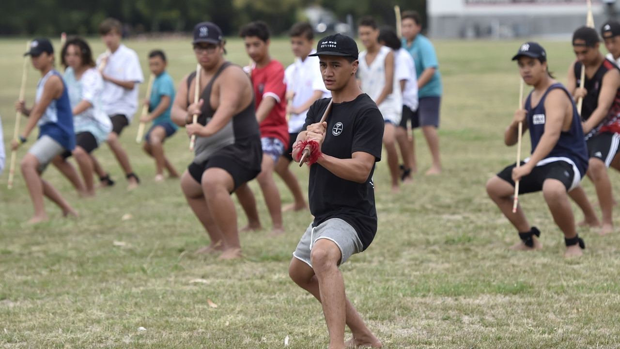 Maori TV brothers teach taiaha