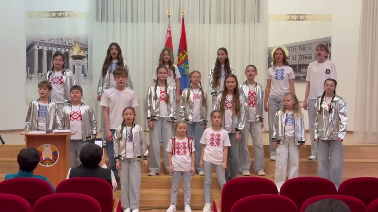 Образцовая студия Доминанта 🎤Катюша на 6 языках💫