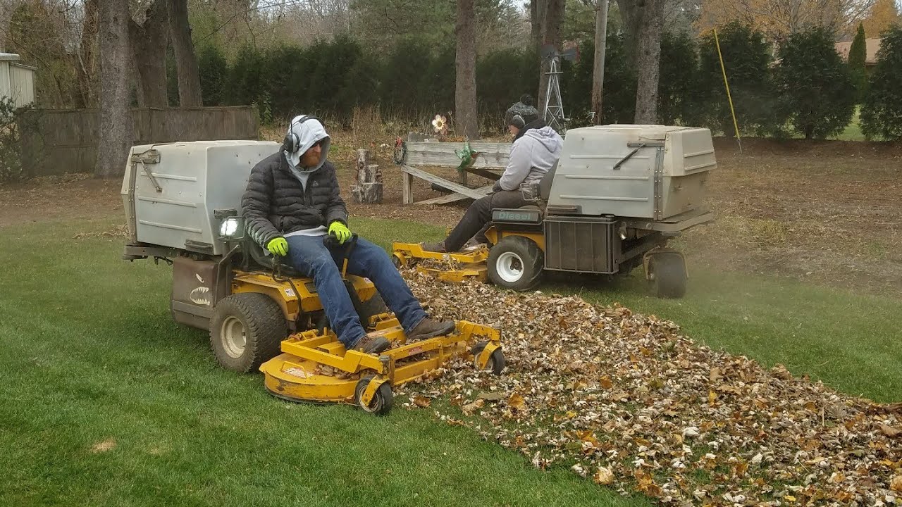 Dual Walker Mowers GHS Leaf Cleanup
