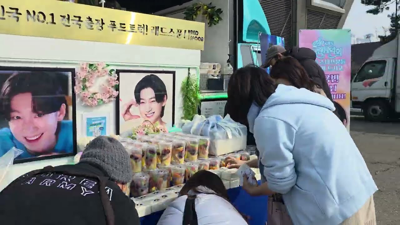 커피차 🙏 인천사랑빈 한마음으로 준비하고있어요 😅🤣 #김용빈 #KBS열린음악회 