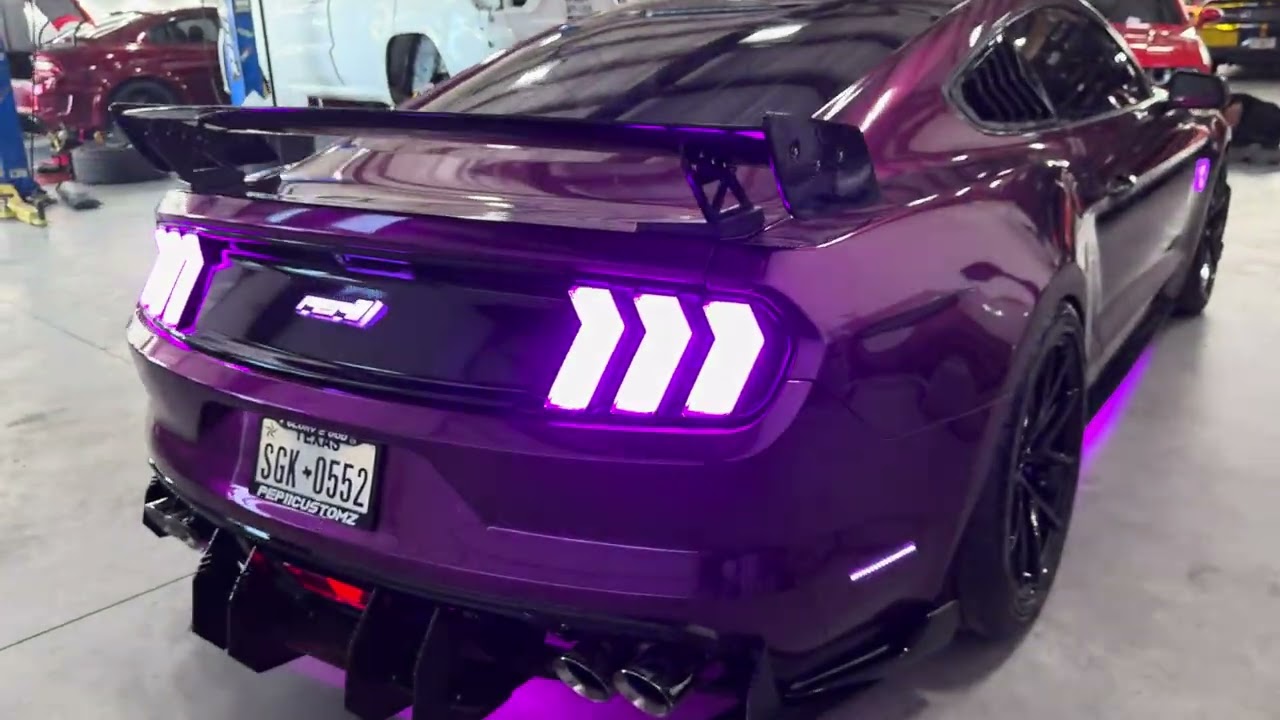 Custom Mustang GT 