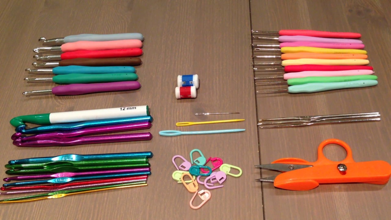 Basic Crochet Tools - أدوات الكروشيه الأساسية