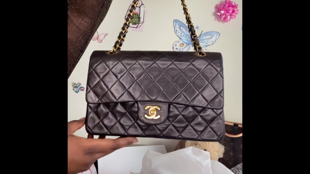 Chanel Medium Bag |UNBOXING MY FIRST VINTAGE CHANEL HANDBAG | CLASSIC DOUBLE FLAP | Chanel LAMBSKIN