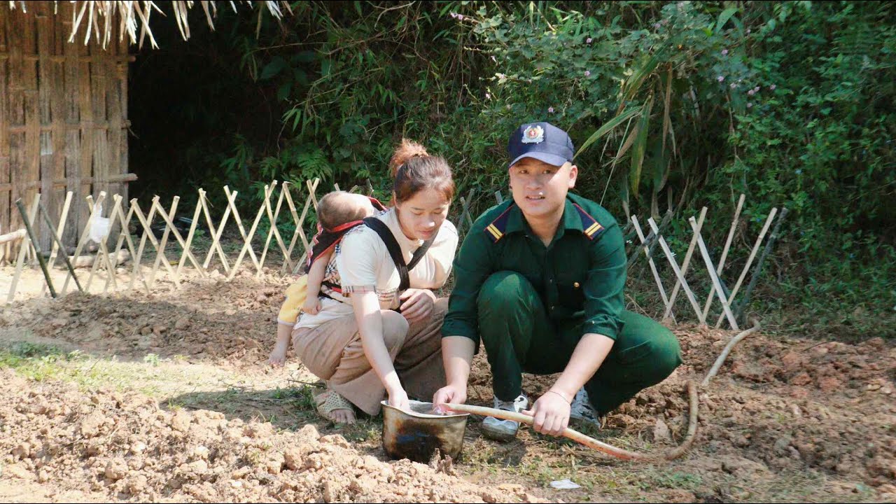 The kind policeman, looking for a 17 year old single mother who lost her daughter