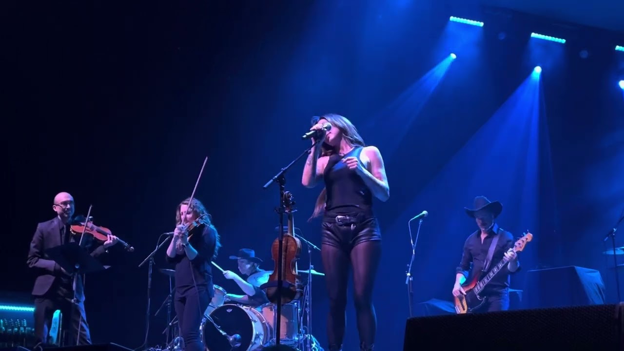 Amanda Shires performing 