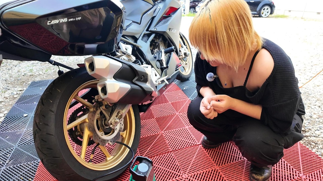 【女子ライダー】10ヶ月放置したCBR250RRのオイルが衝撃の黒さだった&hellip;ｗ