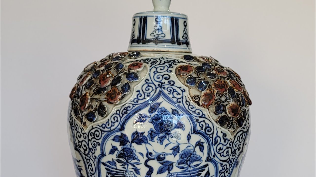 James gallery 123,    010 9836 6662