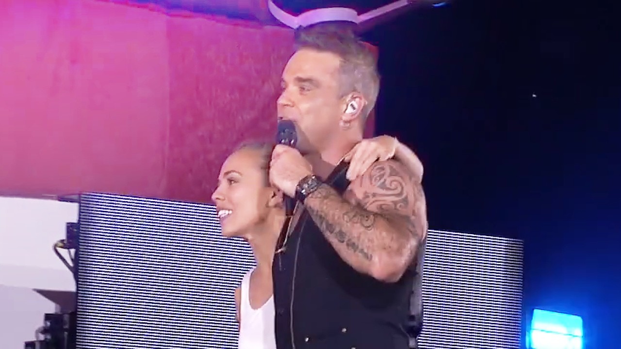 Robbie Williams - Hot Fudge (Live in Sydney 2015)