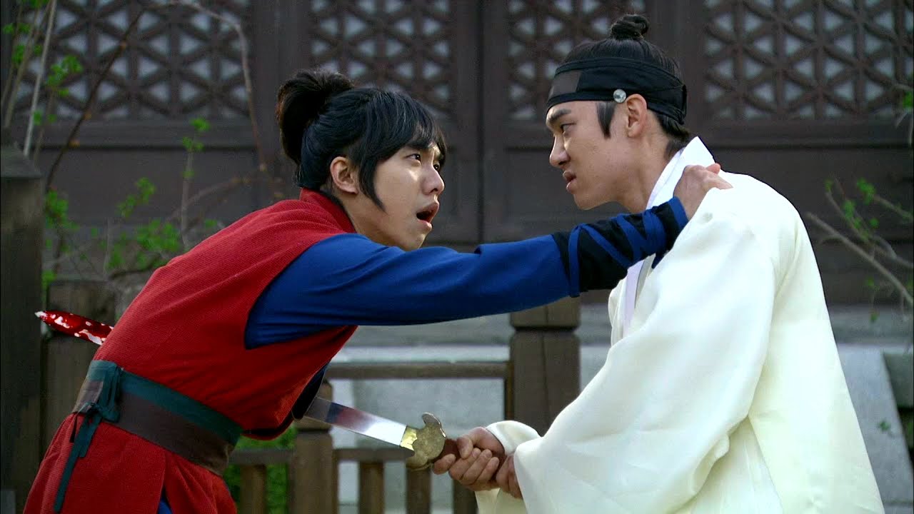 【TVPP】Lee Seung Gi - Stabbed by Yeon Seok, 이승기 - 절친이었던 연석(태서)의 칼에 찔리는 승기(강치) @ Gu Family Book