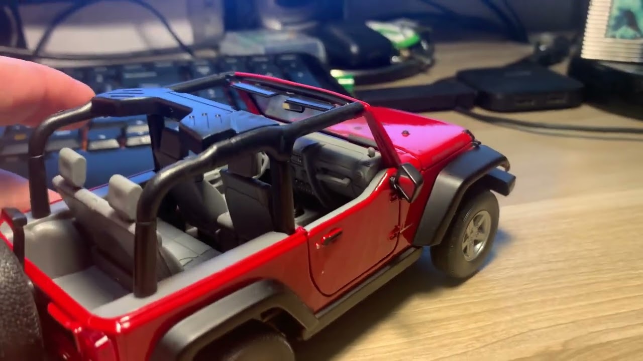 Обзор модели Jeep Wrangler Rubicon в масштабе 1:24
