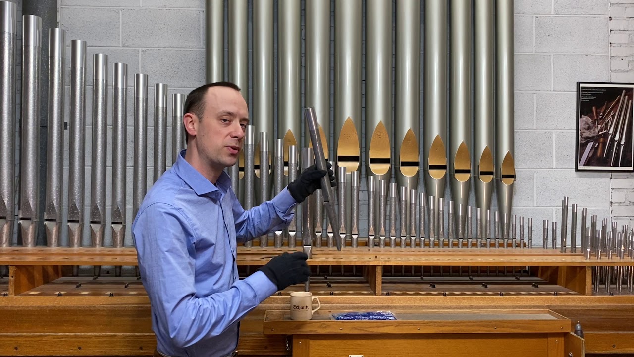 How Temperature Affects Organ Pipe Tuning
