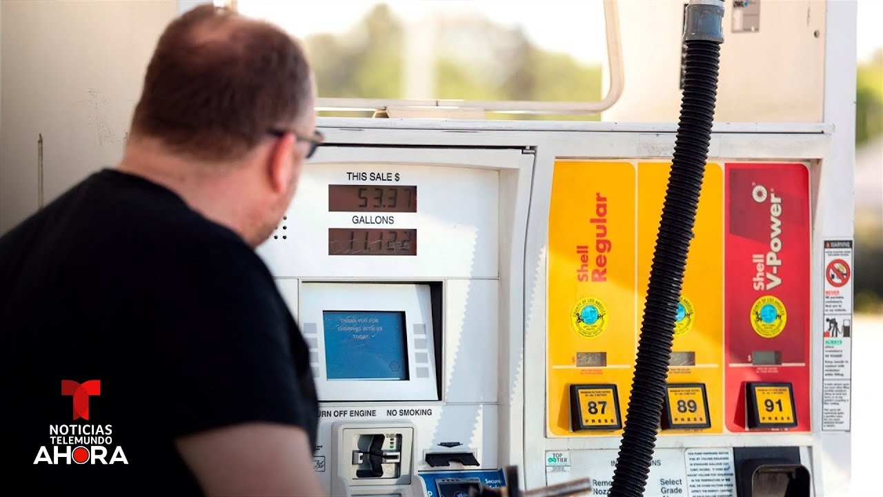 Preocupa a consumidores que la guerra se prolongue por el precio de la gasolina | Noticias Telemundo