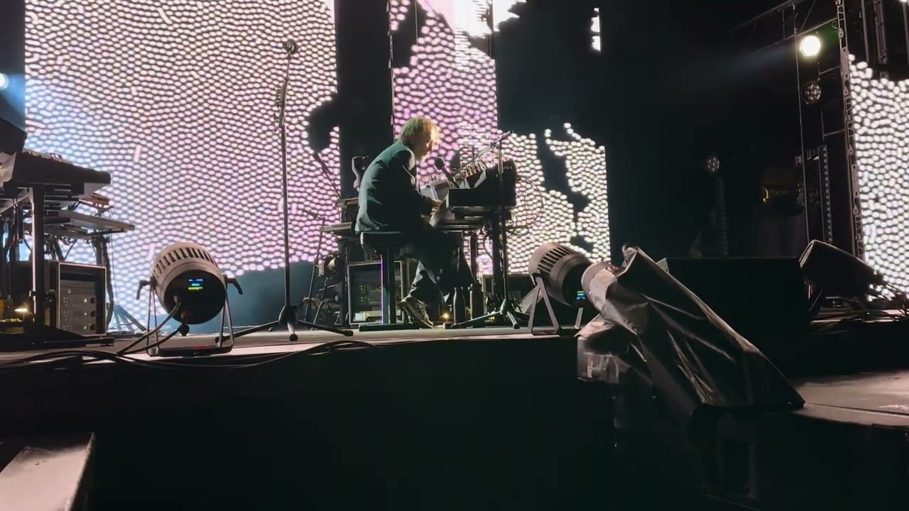 “Unmade” by Thom Yorke @SydneyOperaHouse (Forecourt) on November 2, 2024