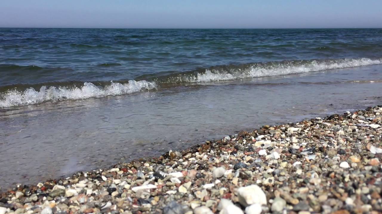 Wasser, Wellen und Steine am Gammendorfer Strand, Fehmarn