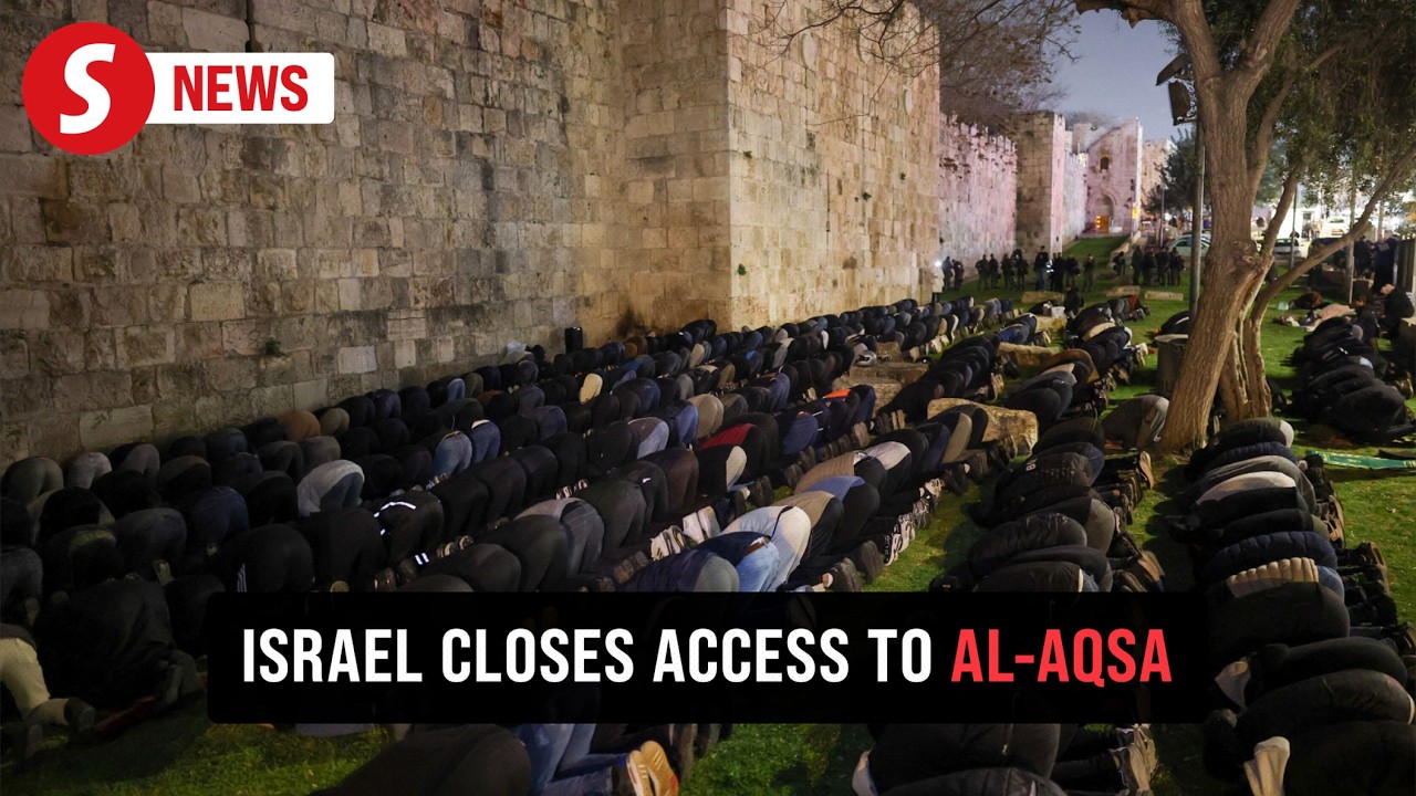 Muslims pray in streets on Laylat al-Qadr as Israel closes access to Al-Aqsa mosque