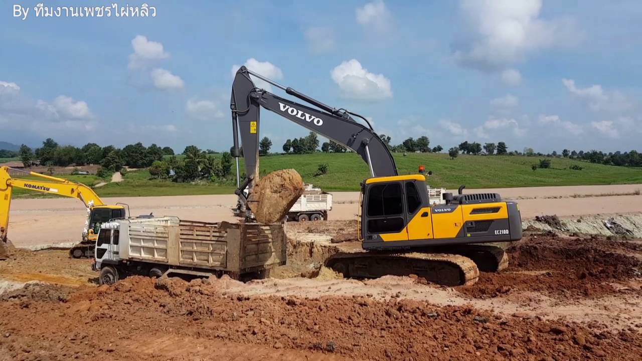 รถแบ็คโฮ VOLVO EC 210D & รถ 10 ล้อดัมพ์ ตักกันเต็มๆ เนตรพรมทีม