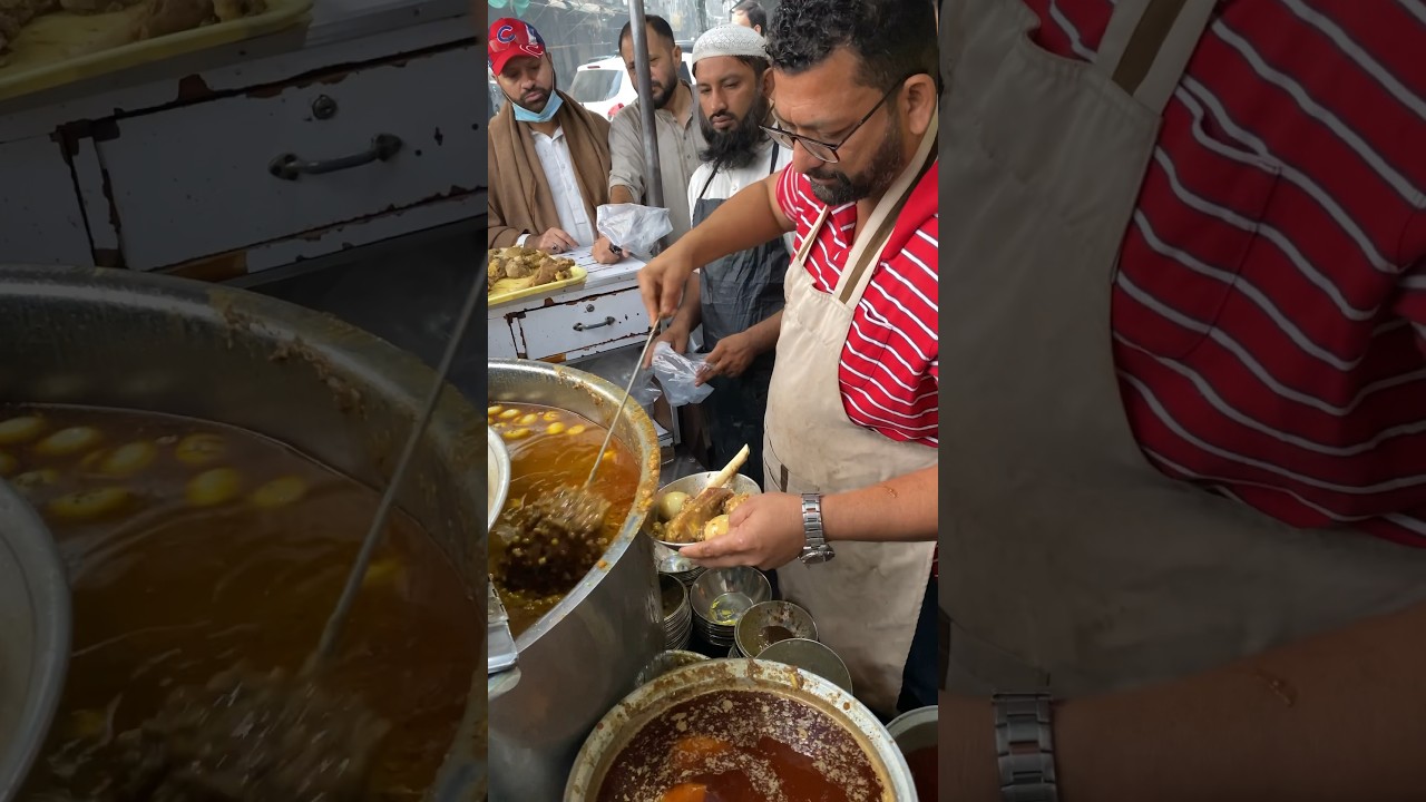 Famous Saleem Butt Mutton Chanay | Best Nashta Point In Lahore #nashta #muttonchanay #andachanay