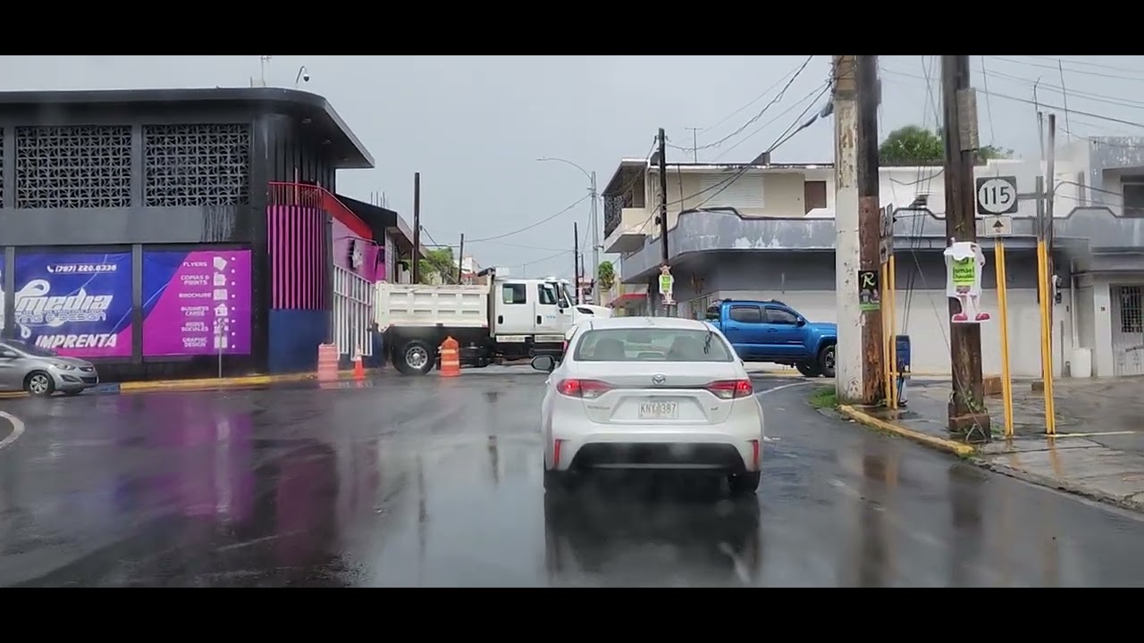 Y NOS FUIMOS A PASEAR BAJO INTENSA LLUVIA.