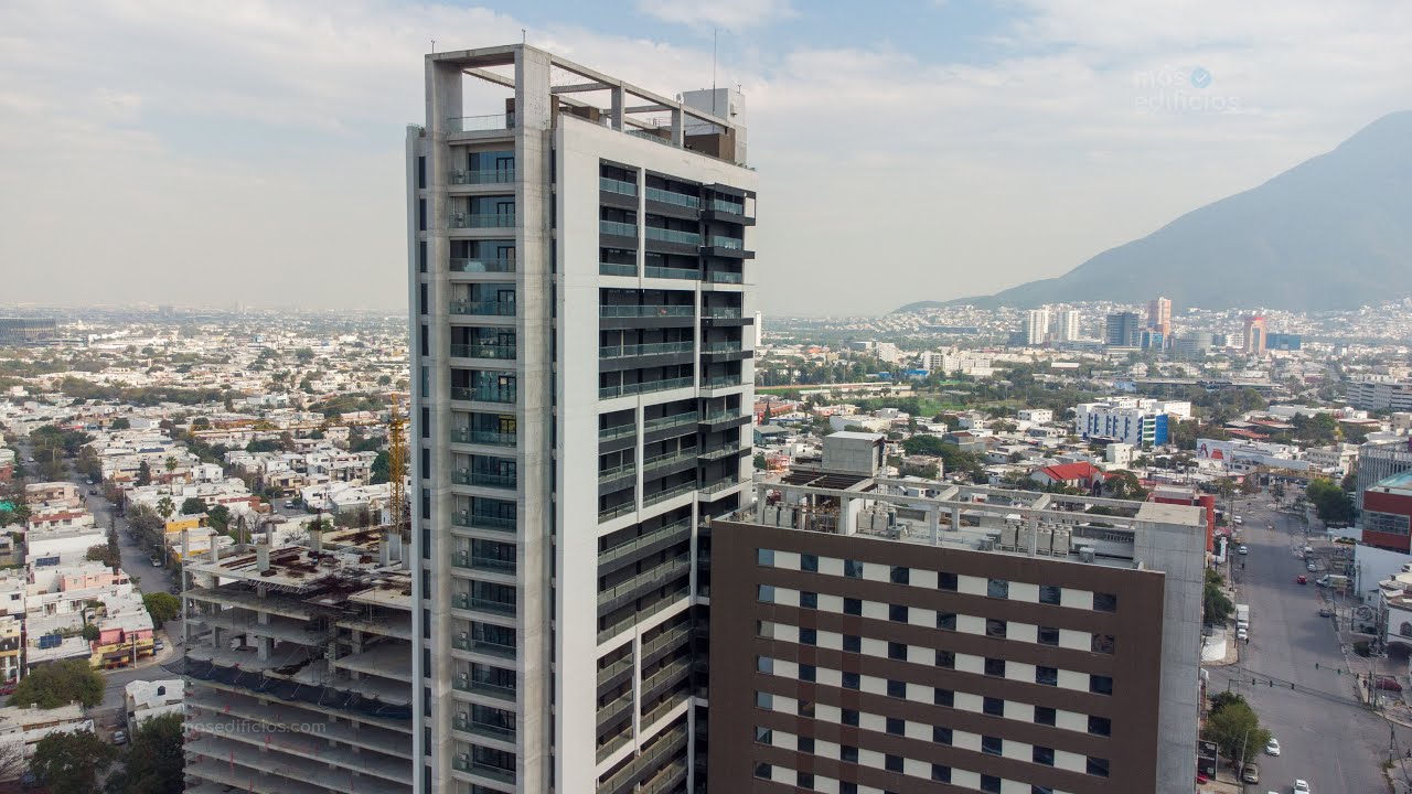 Edificio #123 MTY - Diagonal 120, Roma, Monterrey, Nuevo León, México.