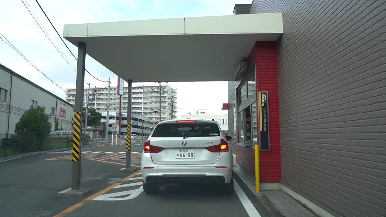 マクドナルド仙台六丁の目店ドライブスルー平面駐車場 McDonald's Drive Thru.