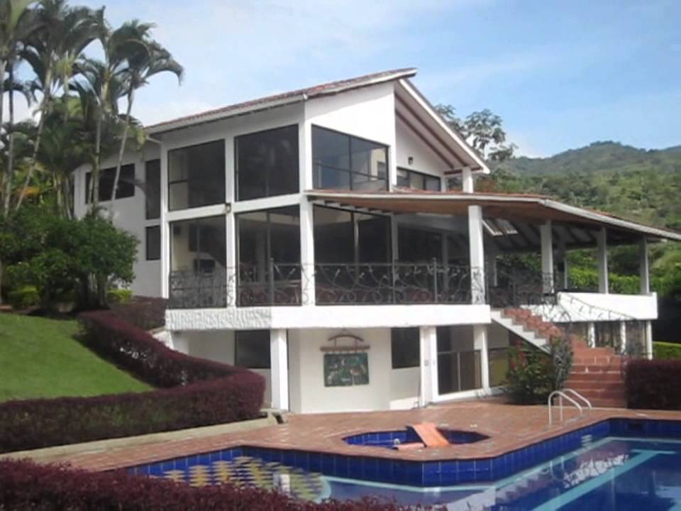espectacular casa quinta en conjunto cerrado  $1.200.000 negociables VENTA O PERMUTA