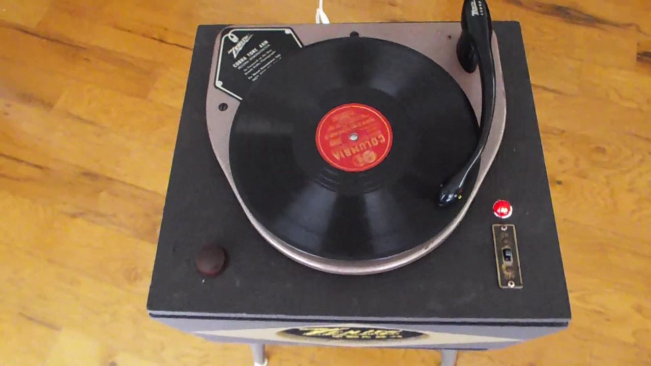 Zenith Cobra tone arm Store Demonstrator 78 RPM playing a record