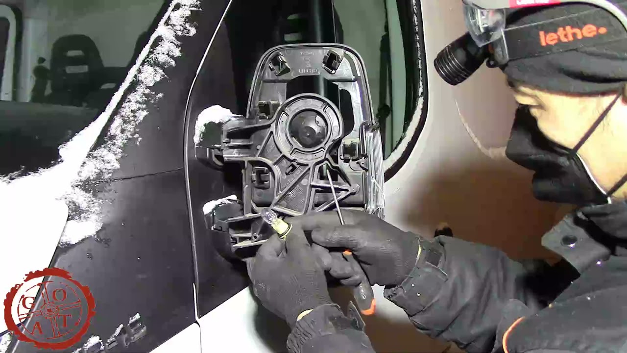 IVECO daily Replace side view mirror/Turn Signal/Glass(依维柯DAILY后视镜及转向灯更换)
