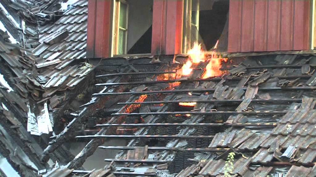 Großbrand in Waldshut-Tiengen zerstört Ehemaliges Bauernhaus