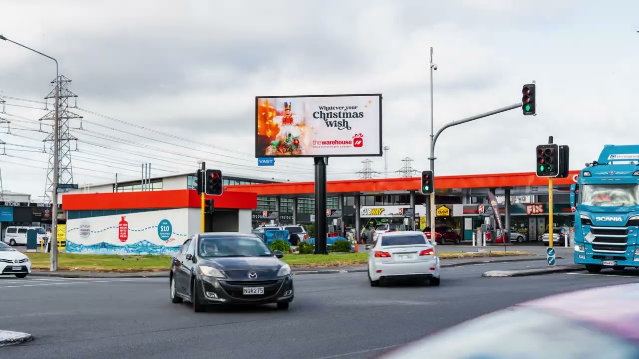 The Warehouse Group - Christmas Campaign (Vast Billboards)