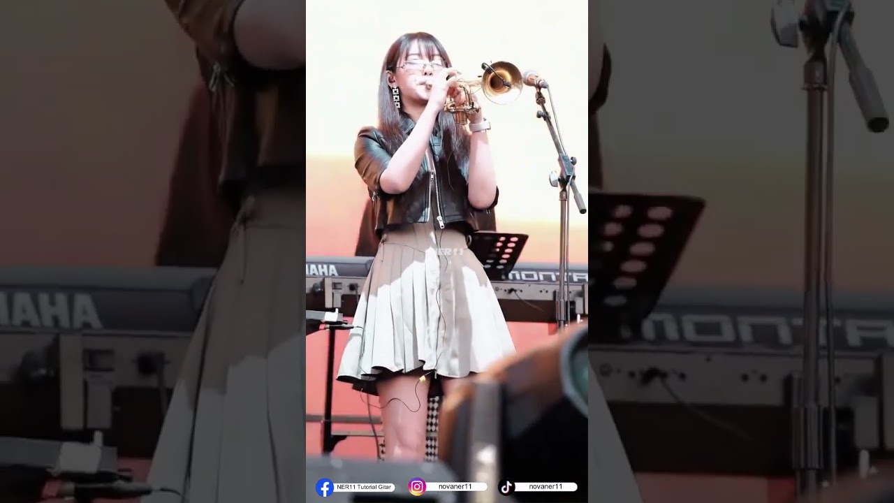 Terompet yang lagi viral nih 😄 Zhao Lei Time Of Our Live #shorts