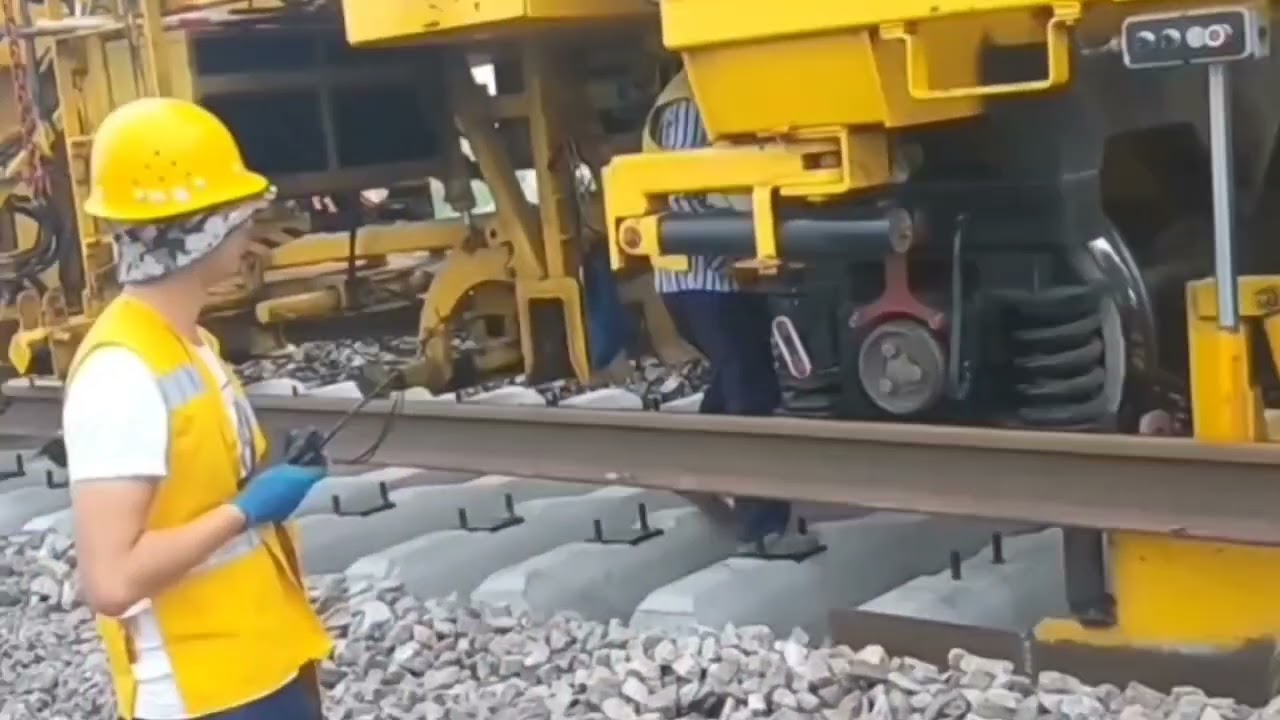 Railway Track Laying Machine