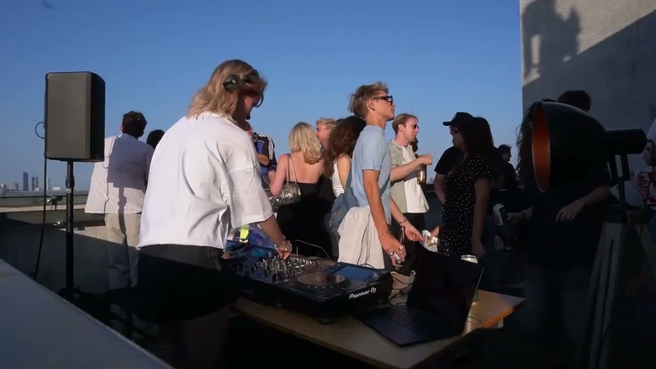 WUMSESSION_02_Sunny