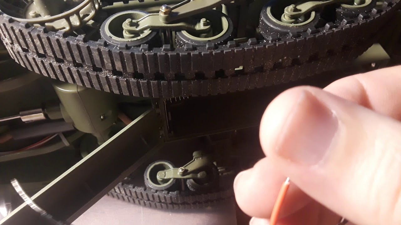 M16 Multiple Gun Motor Carriage (Halftrack) - how to upgrade to a rechargeable battery