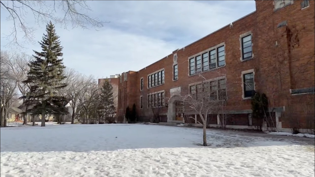 Walking in Regina, February 12, 2026: Another test for knee and sidewalks--downtown, still mild