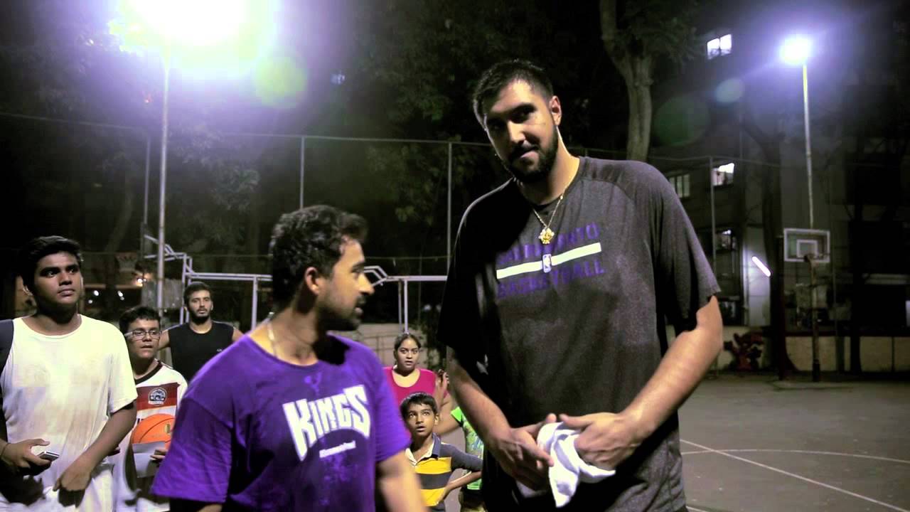 Sim Bhullar surprises kids at Mumbai YMCA
