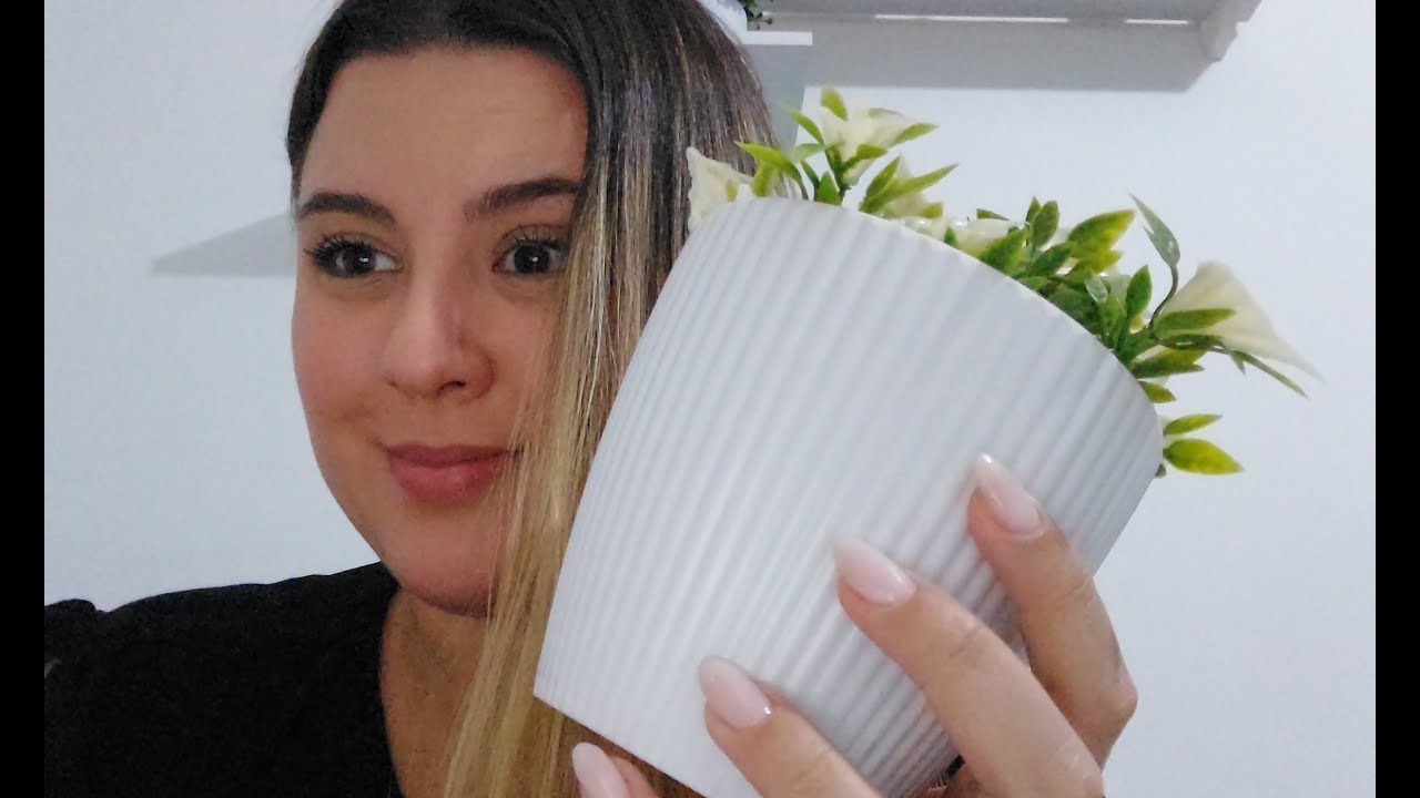 Asmr tapping e voz suave.