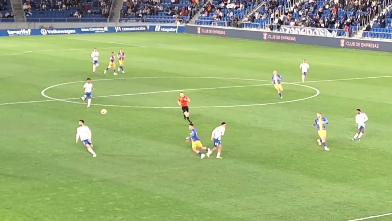 C.D.Tenerife 2 R.Avilés  2 (  dos despiste no impidió  ganar )