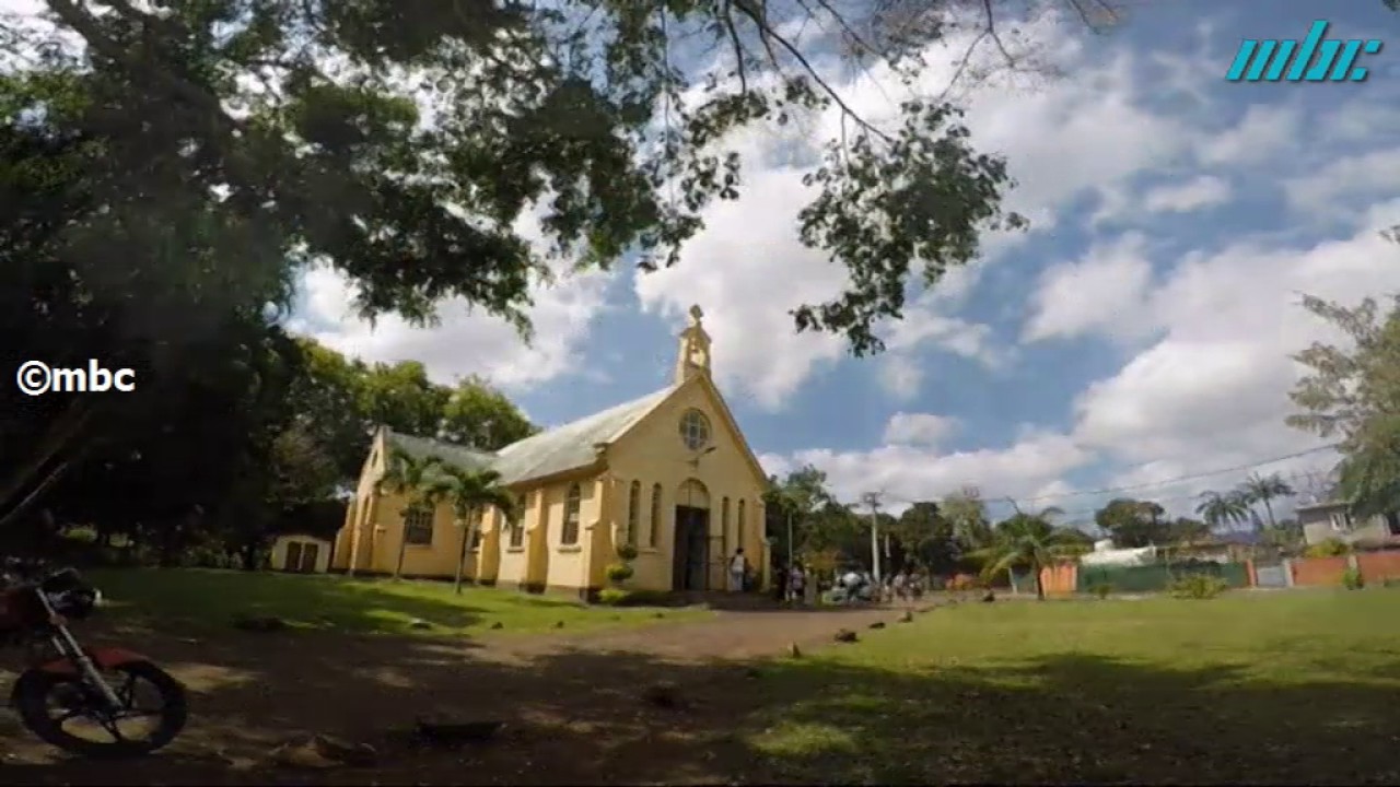 Mozil - Chamarel Église St Anne