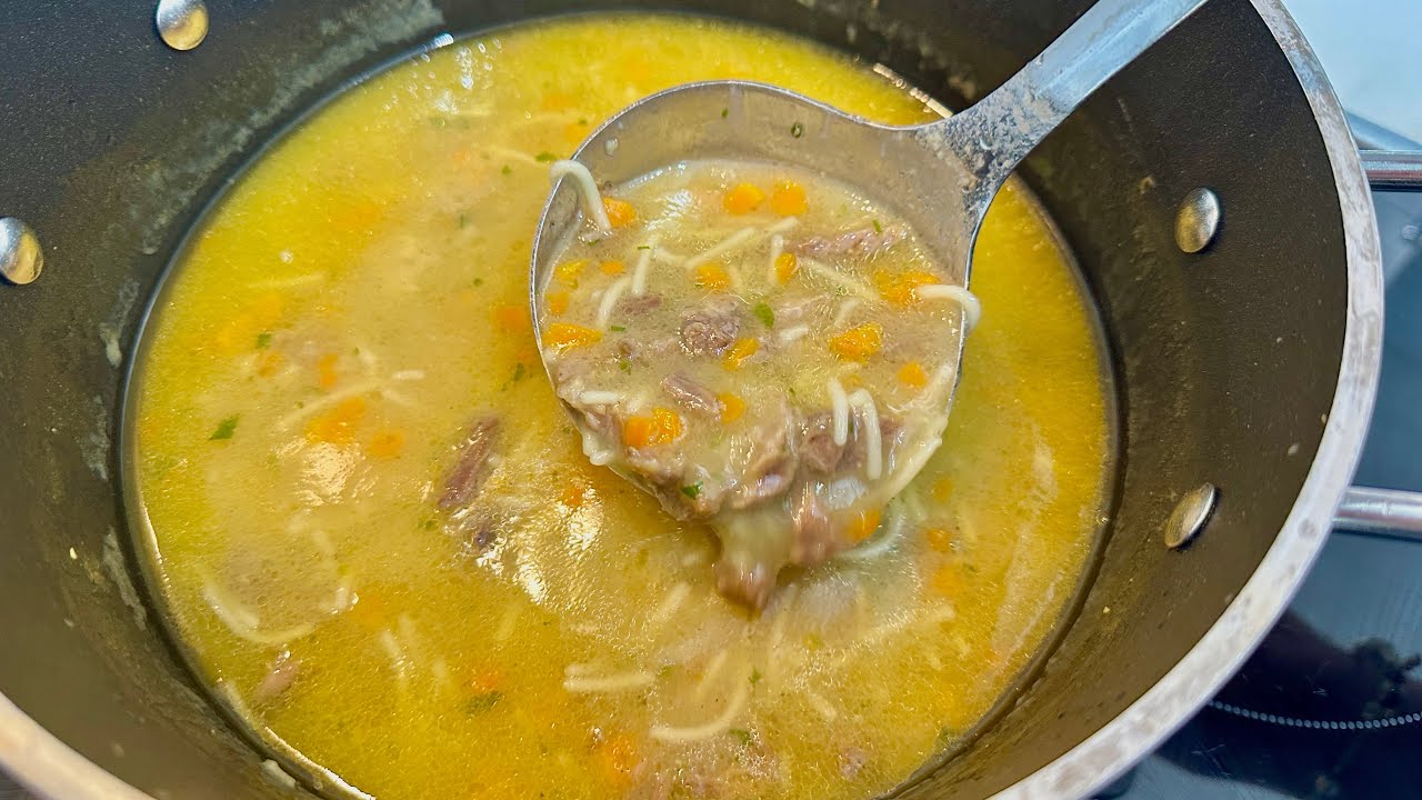 Sup&euml; me mish Vi&ccedil;i dhe Koc 👌 Supa m&euml; e shijshme q&euml; do e Provoni 🤤