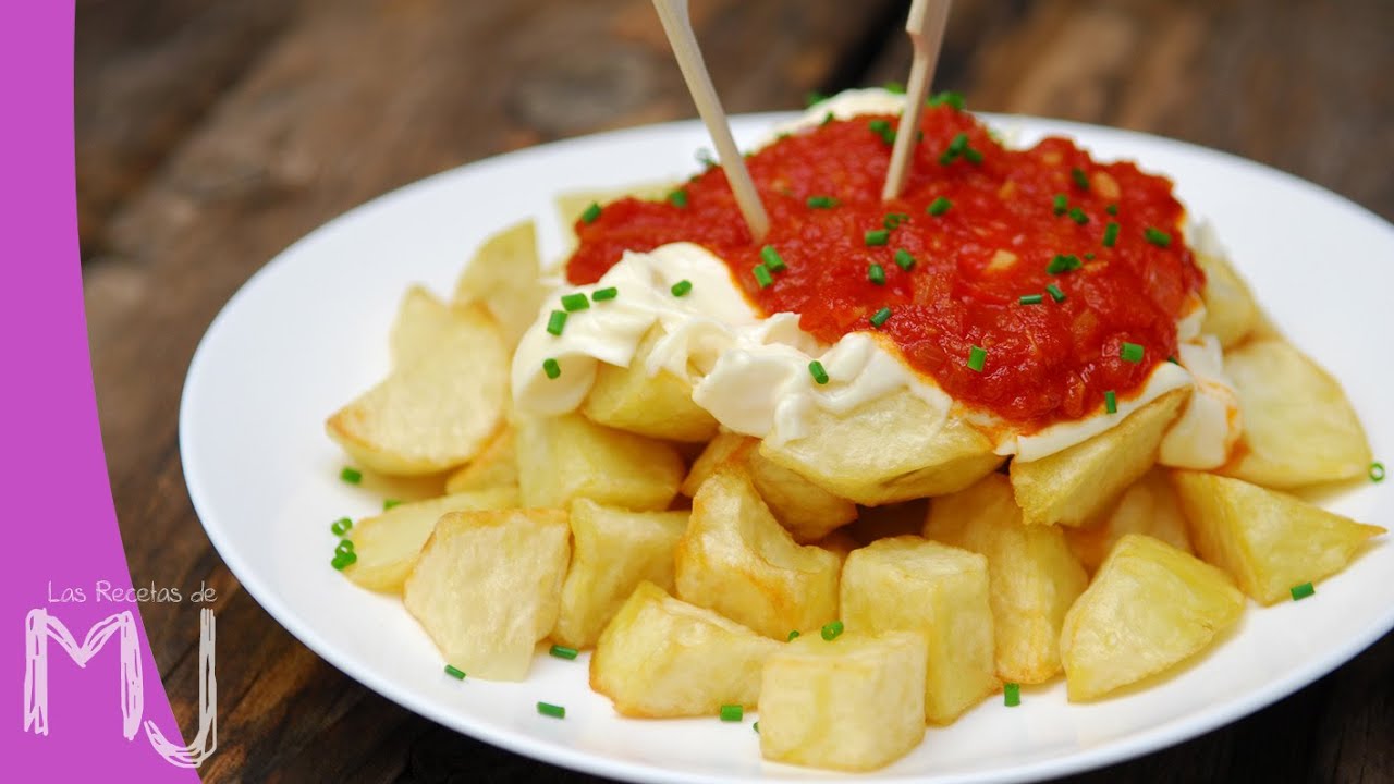 Patatas bravas con alioli y salsa de tomate