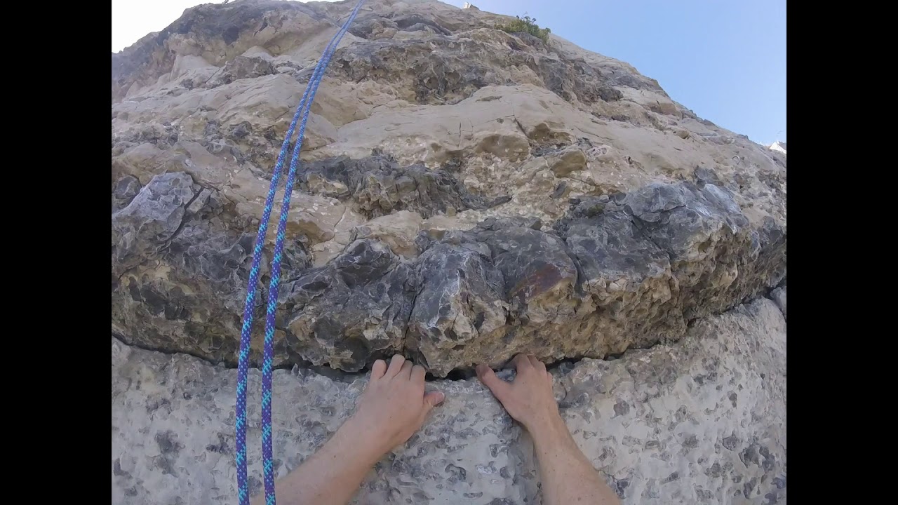 Top rope soloing - 'Time of the Month' (6b+/5.11a) Portland, UK