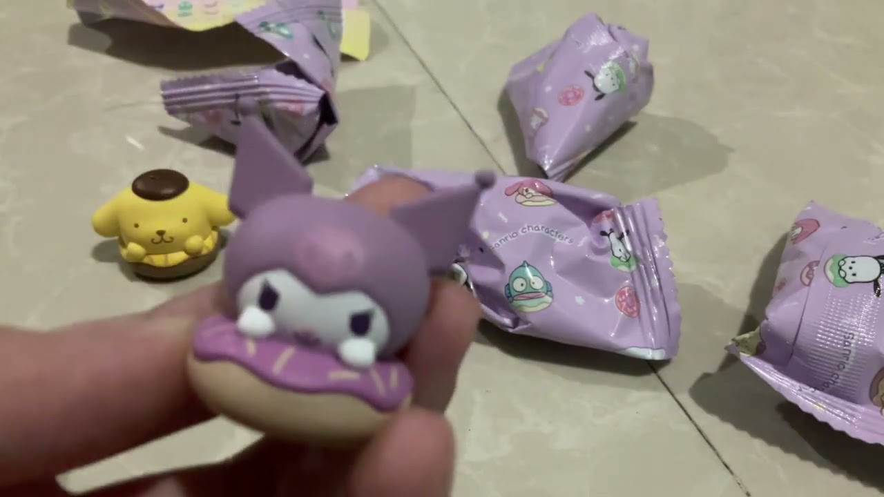 Sanrio blind bag donuts unboxing 