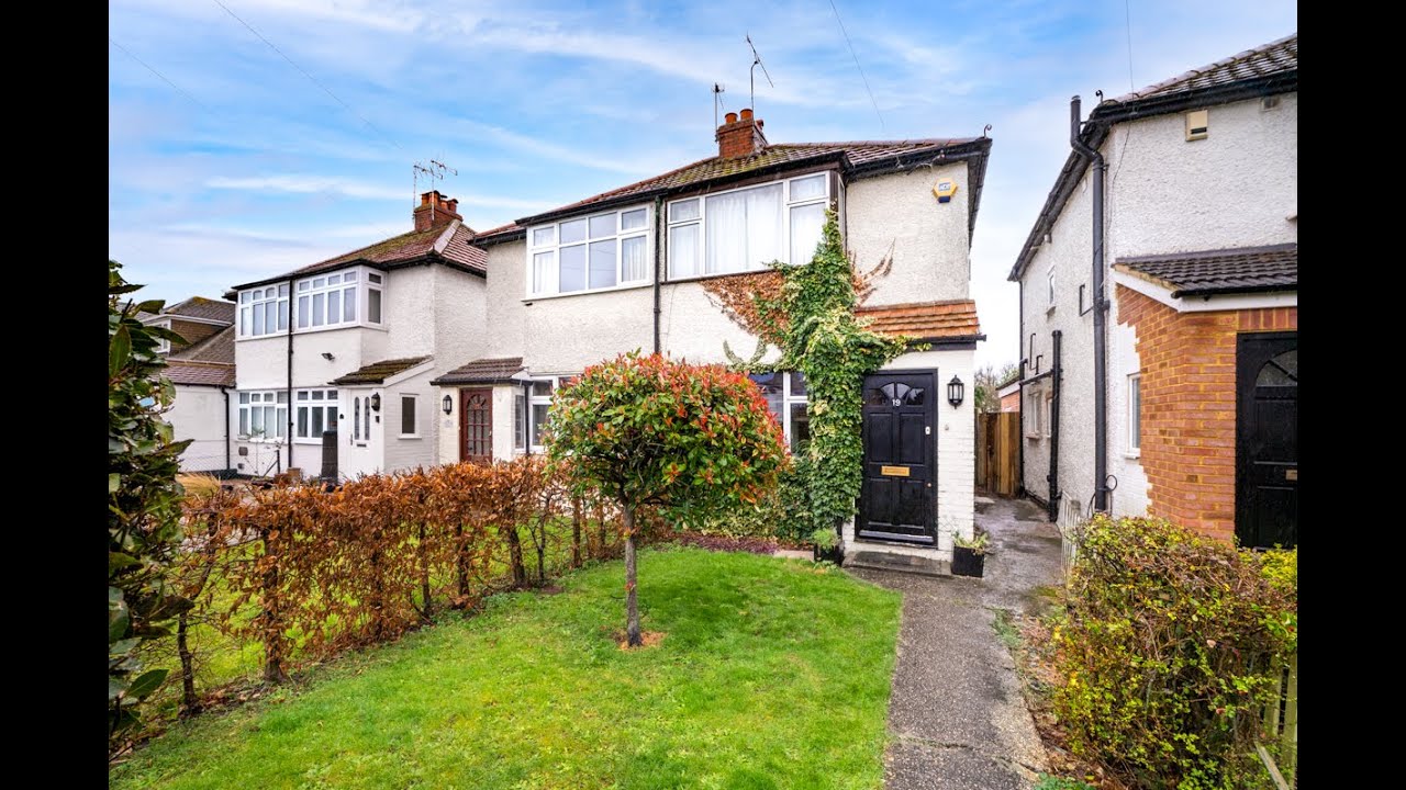 For sale - 3 Bedroom House - Old Windsor, UK